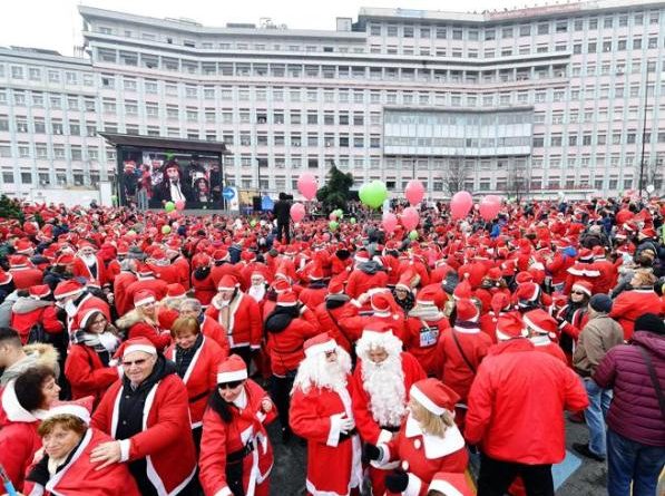 Babbi Natale.Un Babbo Natale In Forma 2019 Torinobimbi