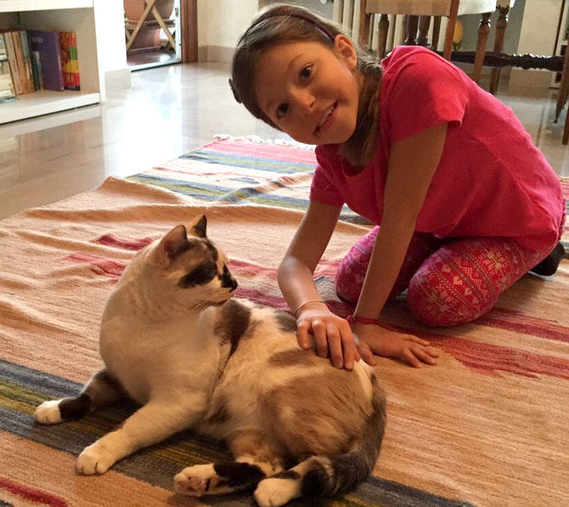 bambini e animali crescono insieme