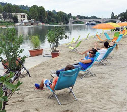 la spiaggia ai murazi a torino